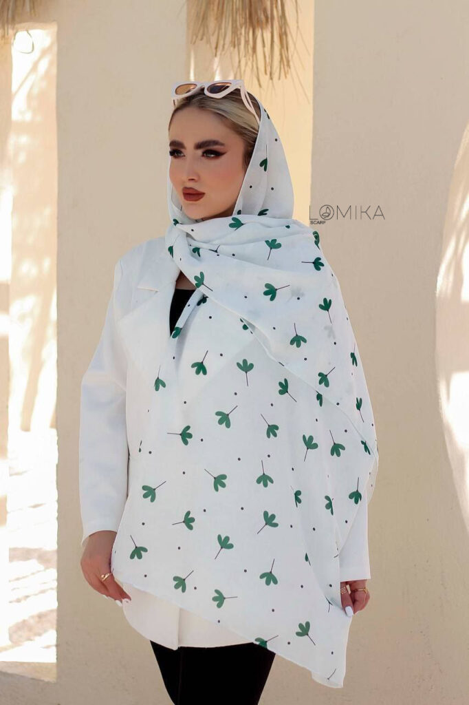 How to match shawls and scarves with clothes?