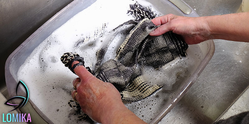 بهترین روش شستشوی شال و روسری