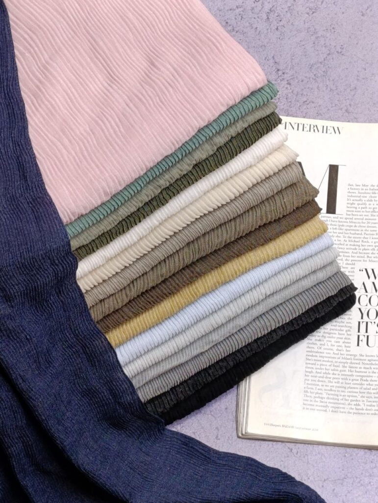 رنگ های جذاب بهاری برای شال و روسری