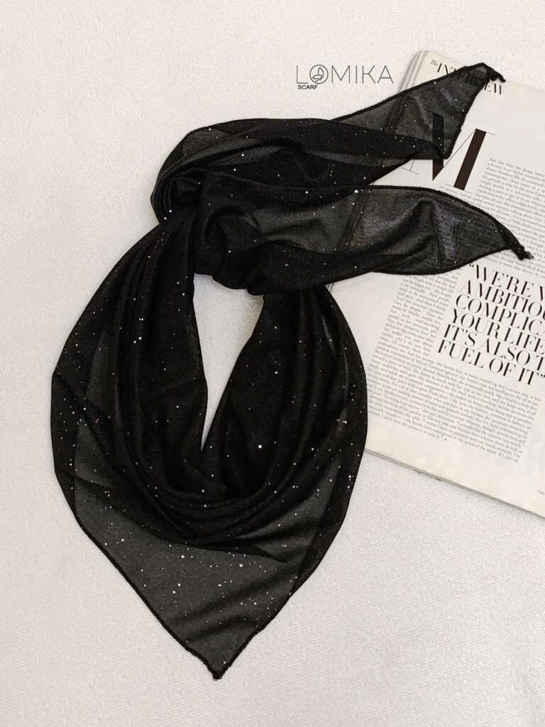 مینی‌اسکارف مدل سه‌گوش