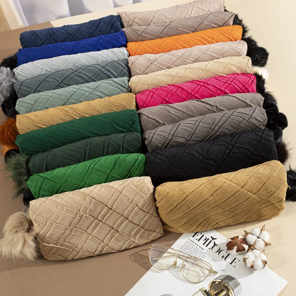 شال و روسری پلیسه