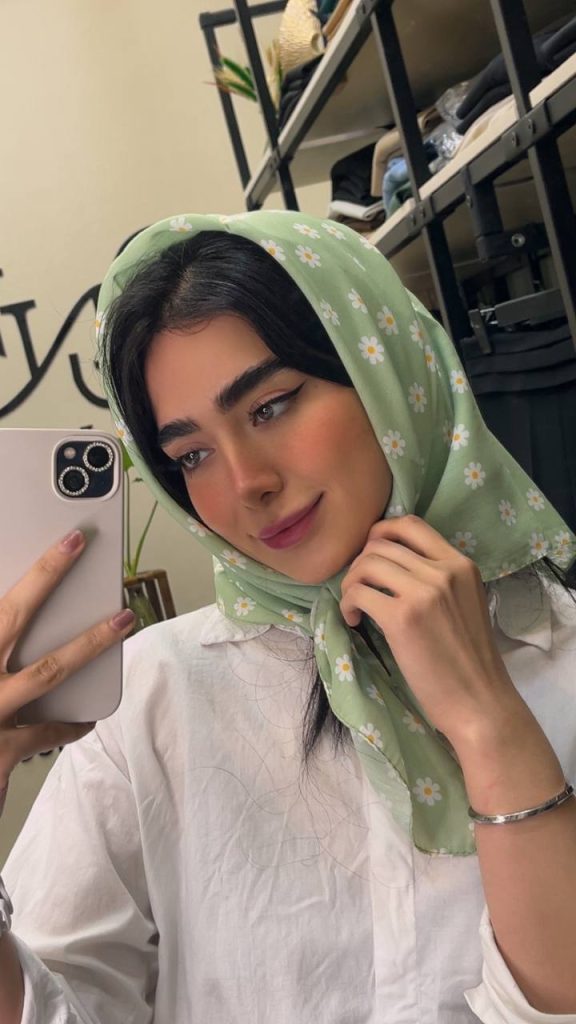 استایل با مینی اسکارف