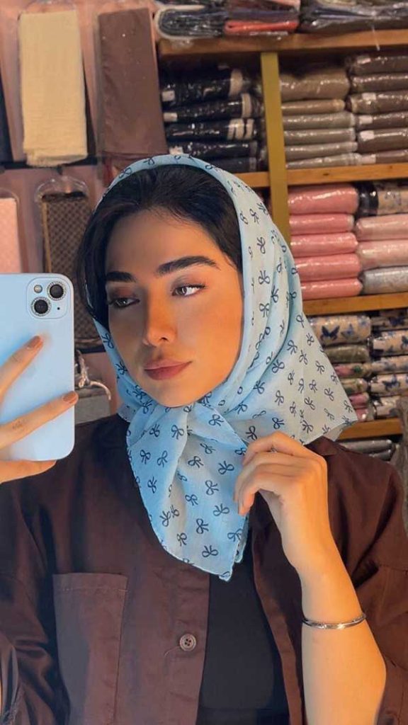 پرفروش‌ترین شال و روسری ۱۴۰۴