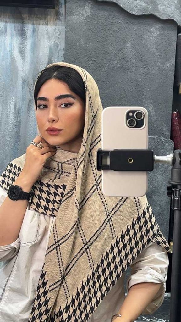 خرید شال و روسری