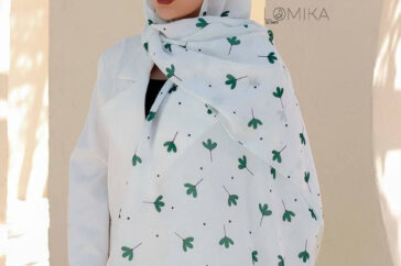 How to match shawls and scarves with clothes?