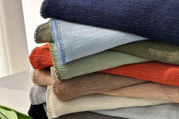 چه رنگ‌هایی برای شال و روسری پاییزی و زمستانی مناسب هستند؟