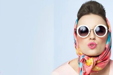 نحوه ست کردن شال و روسری با عینک