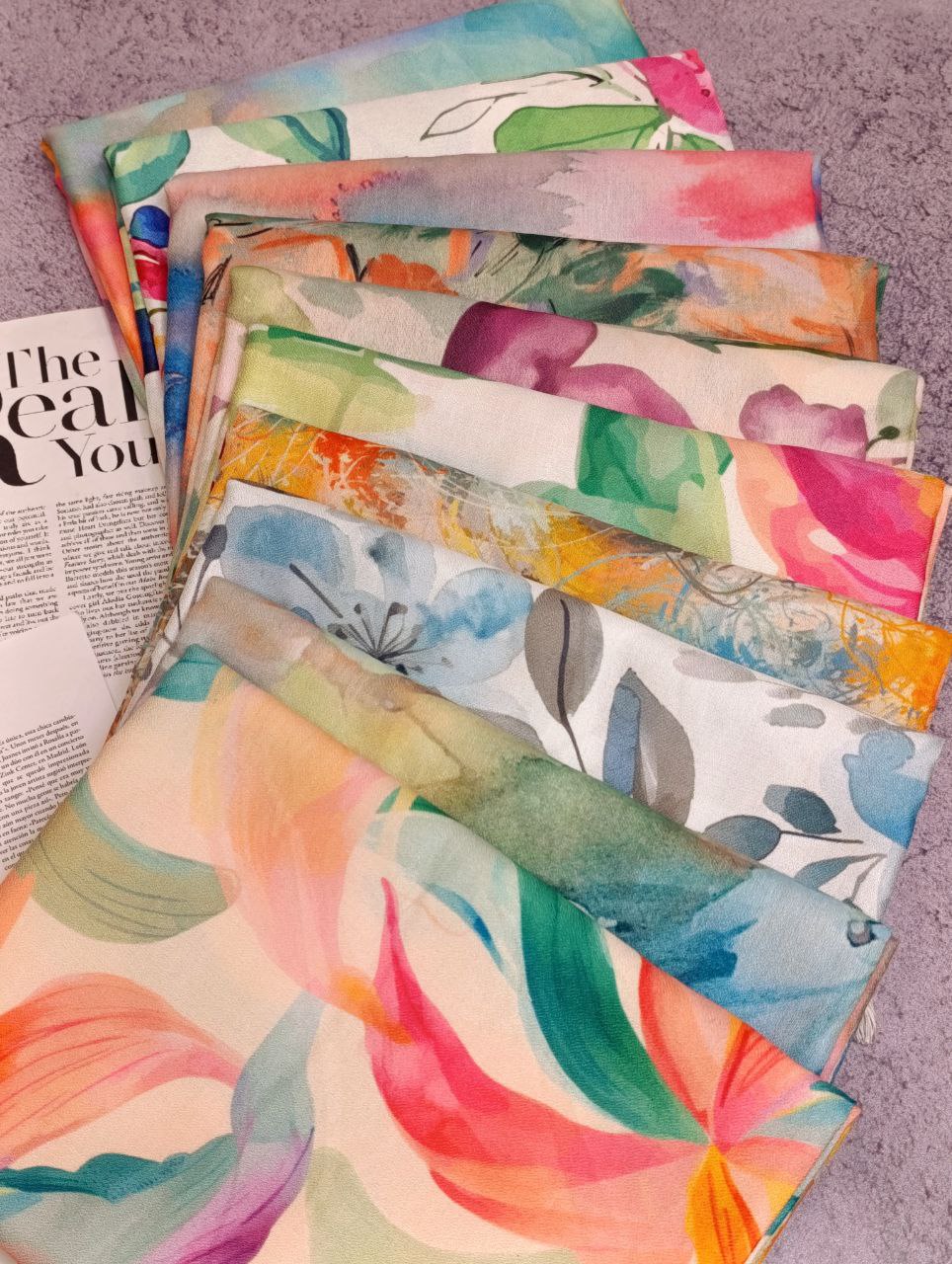 شال ابرنگی بسته10طرحی کد sh49 (عمده)
