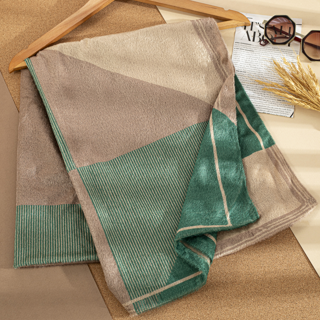 شال مخمل رنگبندی بسته4رنگی کد sc40 (عمده)
