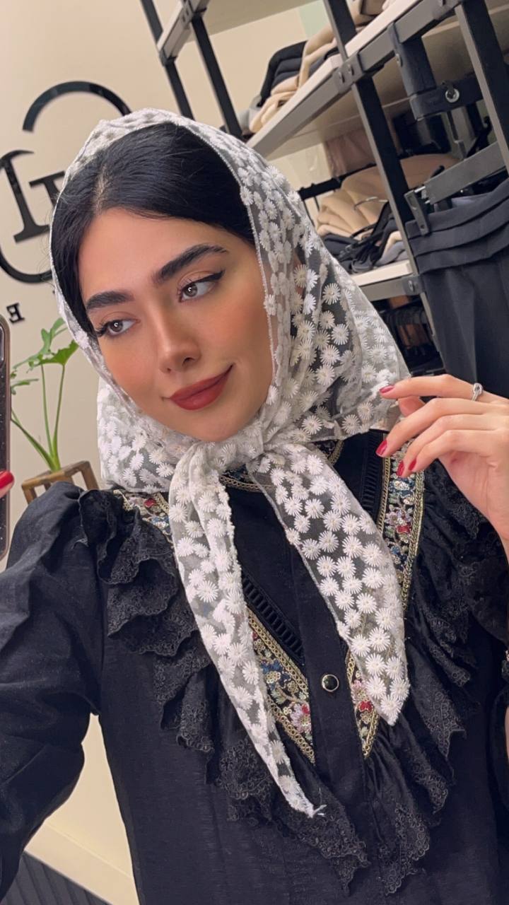 مینی اسکارف سه گوش توری بابونه بسته8رنگی کد mm6 (عمده)