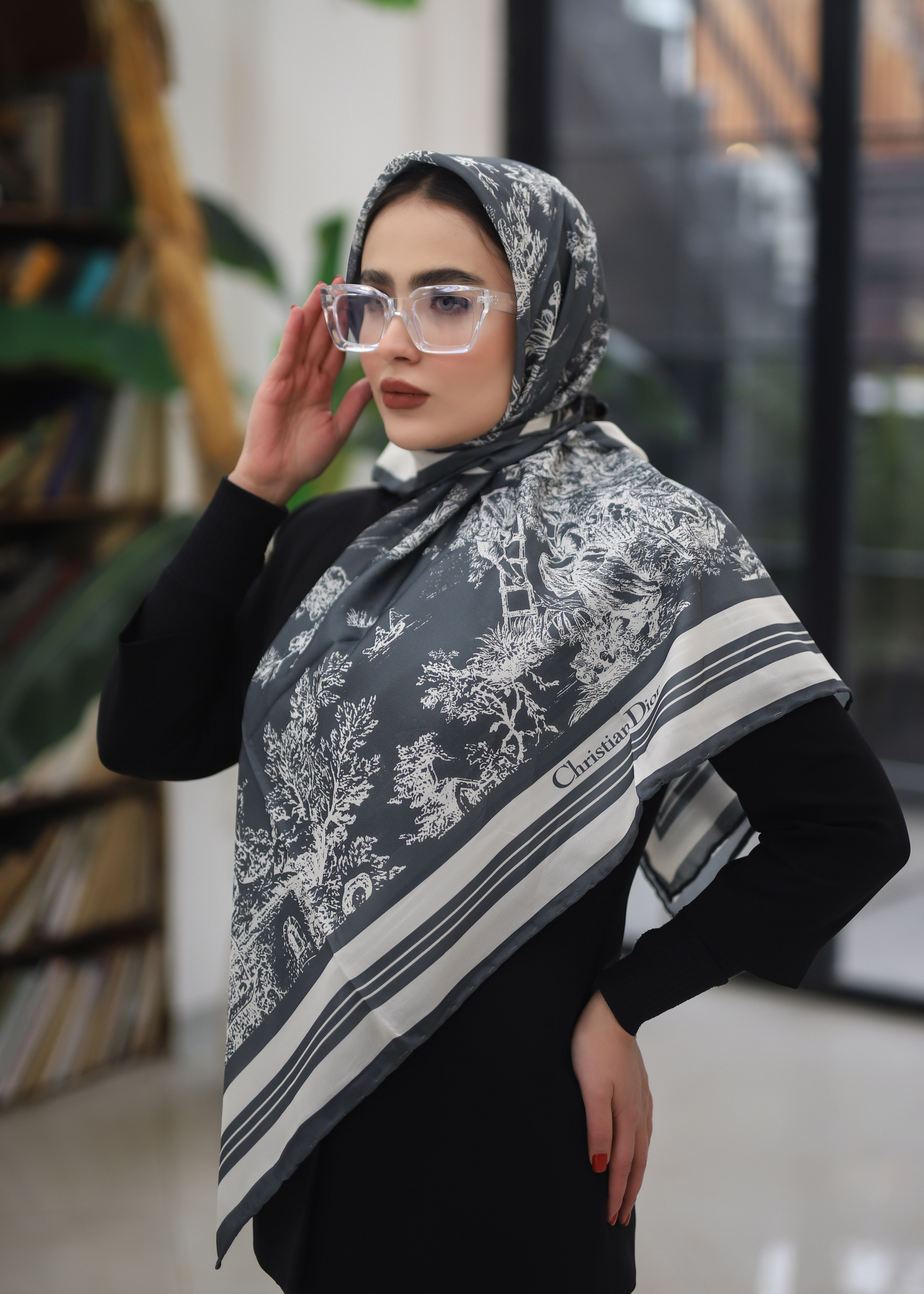 روسری حریر دستدوز بسته8رنگی کد r70 (عمده)