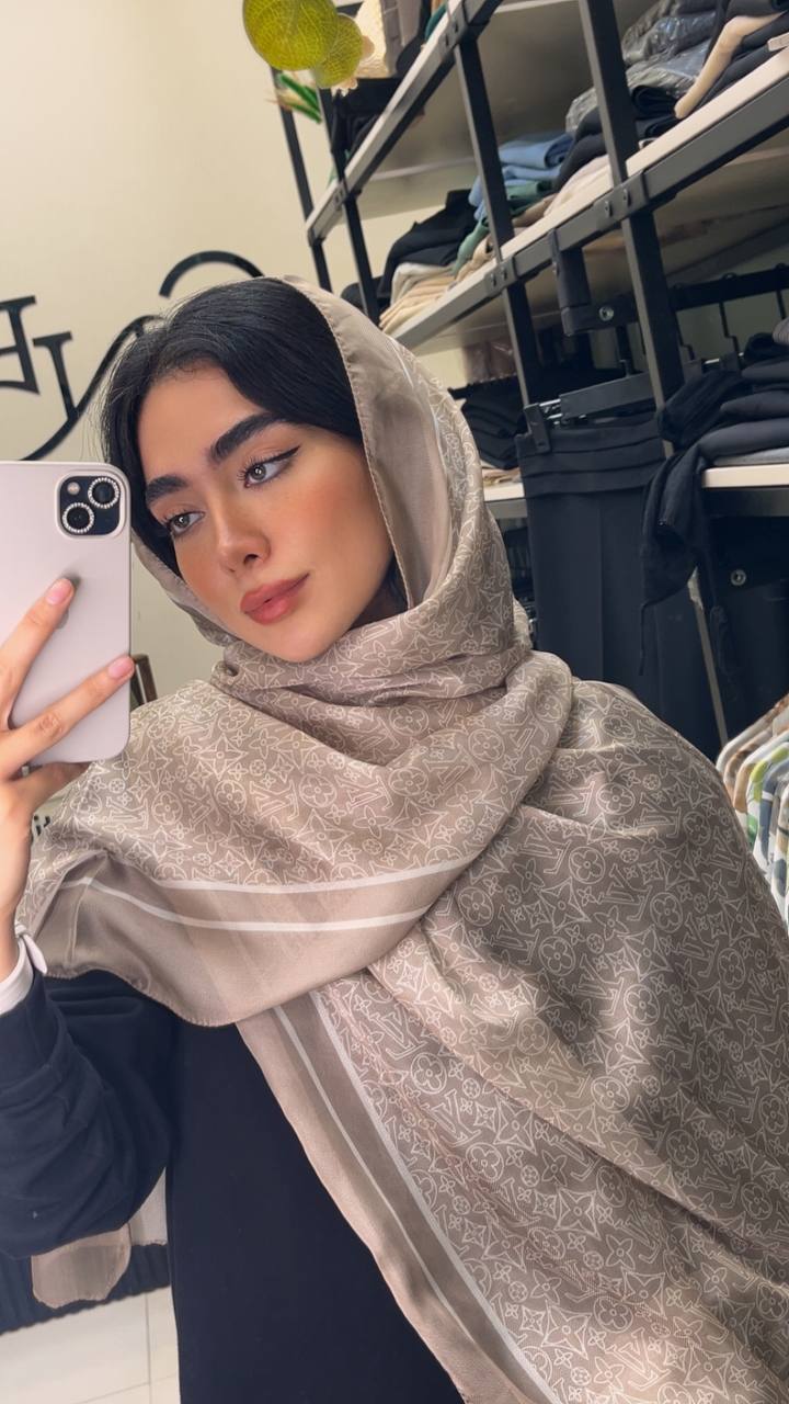 شال حریر پک کرم بسته10طرحی کد sh60 (عمده)