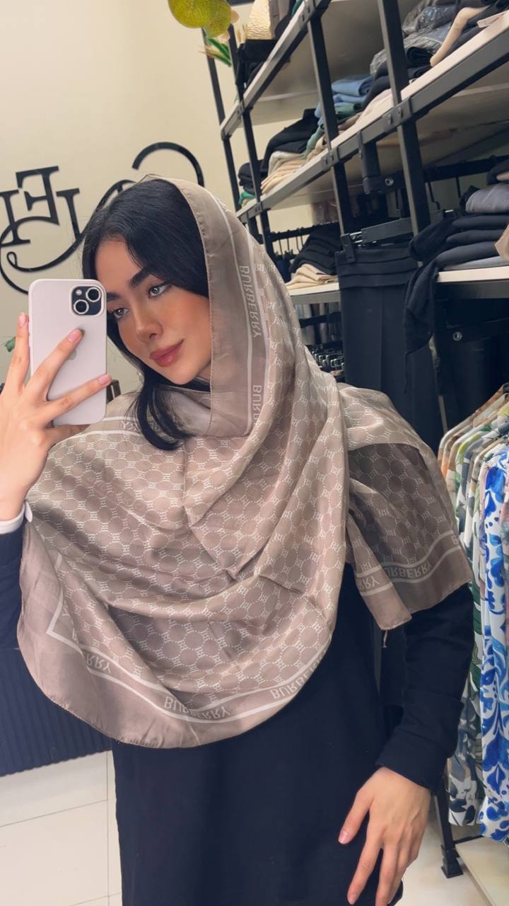 شال حریر پک کرم بسته10طرحی کد sh60 (عمده)