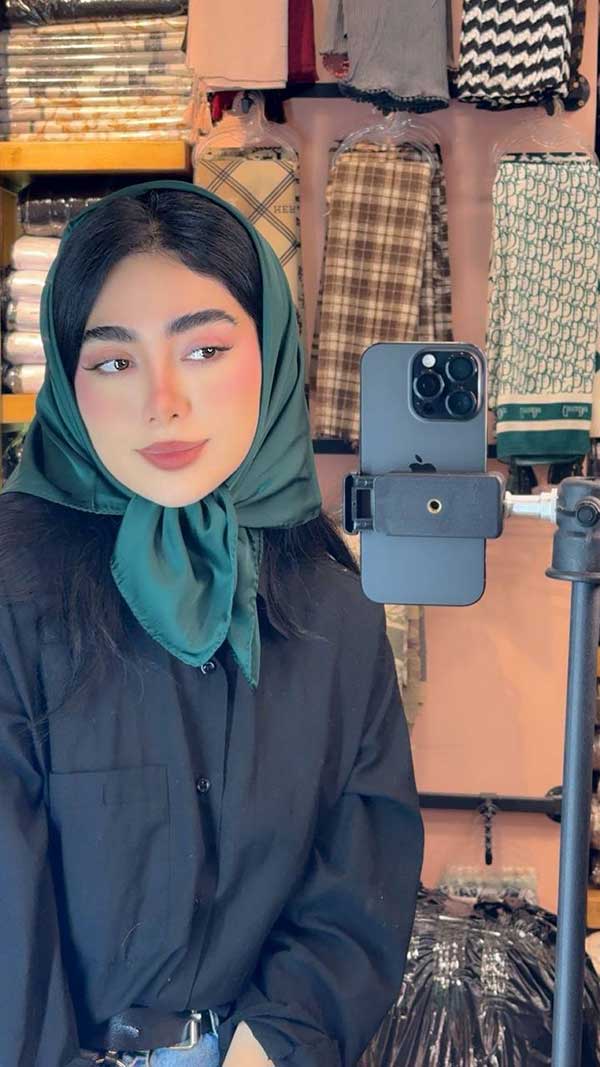 مینی اسکارف ساتن بسته8رنگی کد m5 (عمده)
