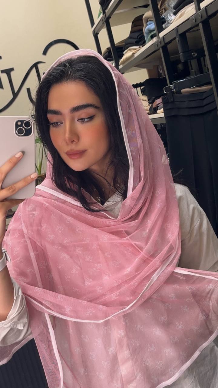 شال توری پک صورتی بسته6طرحی کد sh52 (عمده)