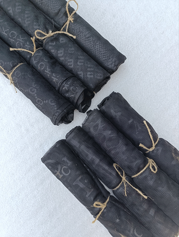 شال توری داغی مشکی بسته8طرحی کد sm81 (عمده)
