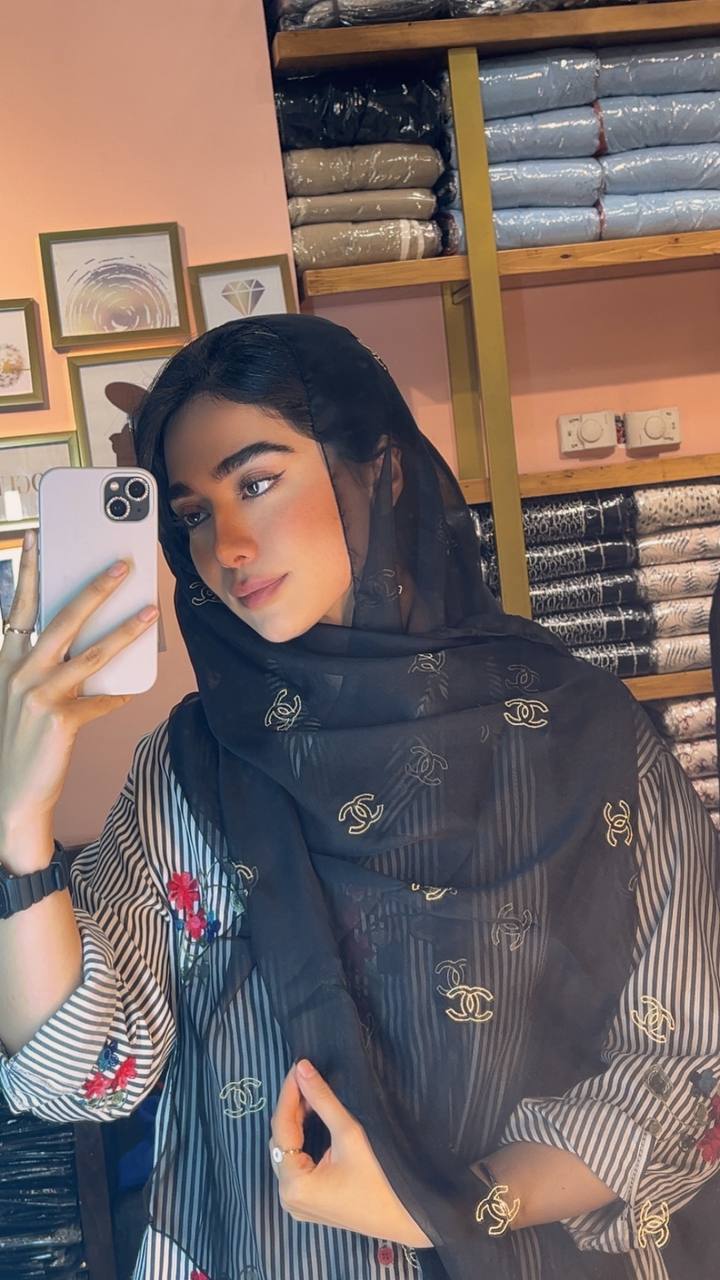 شال حریر گلدوزی بسته4طرحی کد sm82 (عمده)