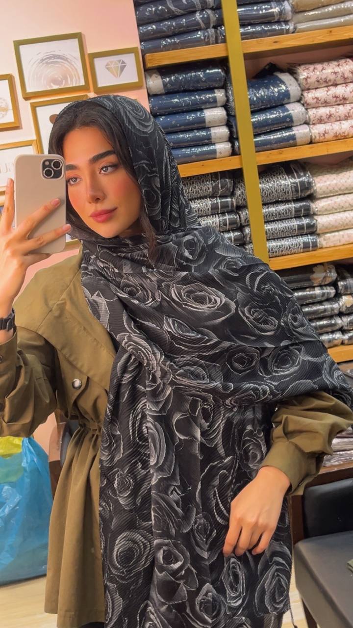 شال پلیسه چاپی حریر پک مشکی بسته8طرحی کد sp66 (عمده)