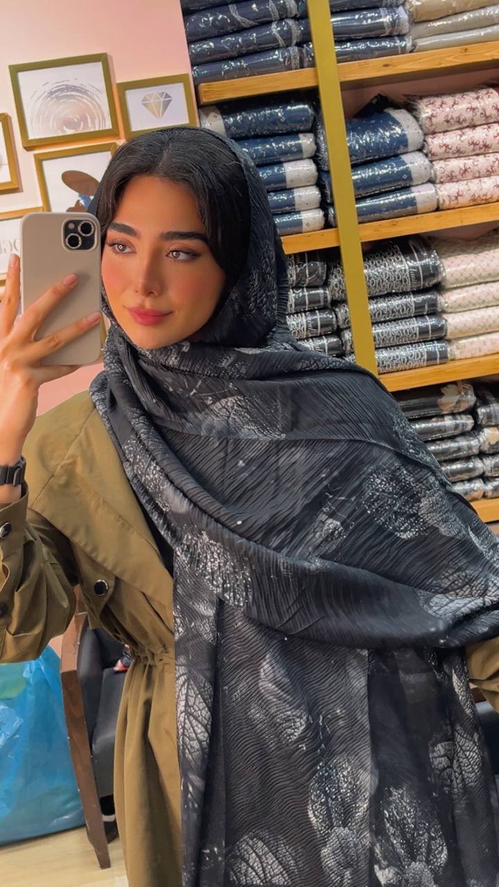 شال پلیسه چاپی حریر پک مشکی بسته8طرحی کد sp66 (عمده)
