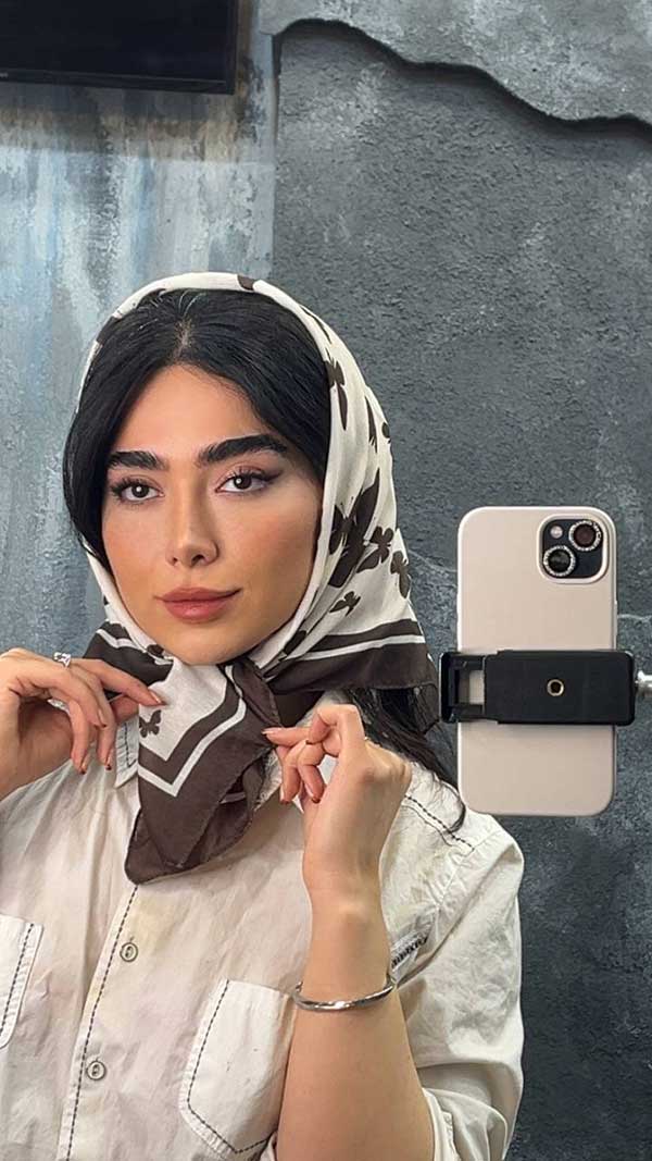 مینی اسکارف پک قهوه ای بسته10طرحی کد mt60 (عمده)
