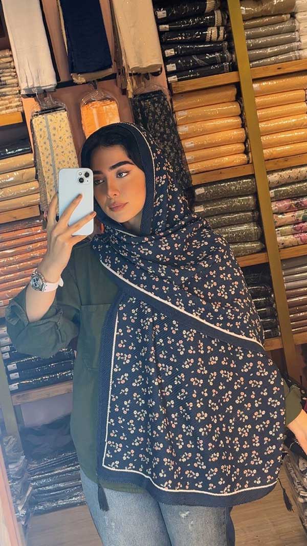 شال پلیسه پک سورمه ای بسته10طرحی کد sp74 (عمده)
