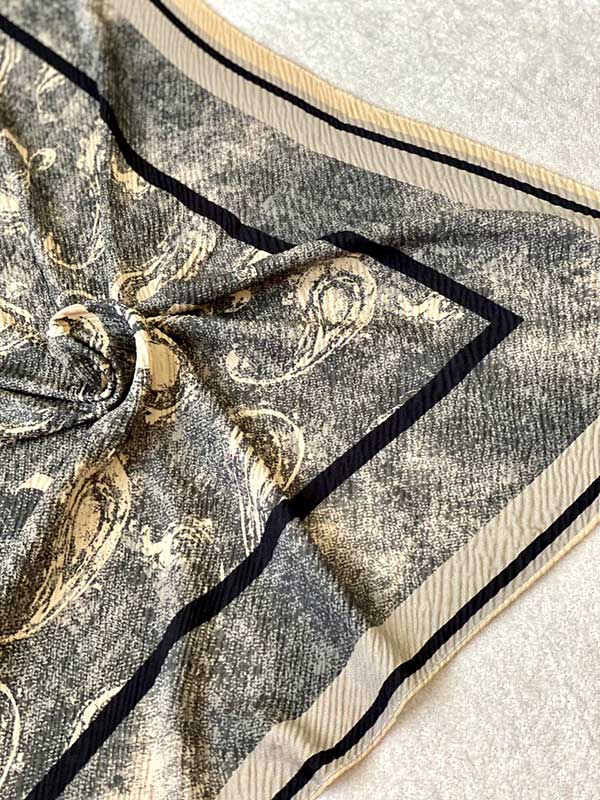 روسری پلیسه بسته6رنگی کد r119 (عمده)
