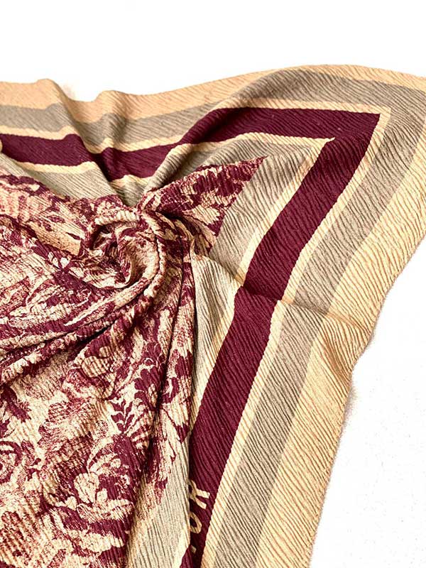 روسری پلیسه پاییزه بسته6رنگی کد r121 (عمده)
