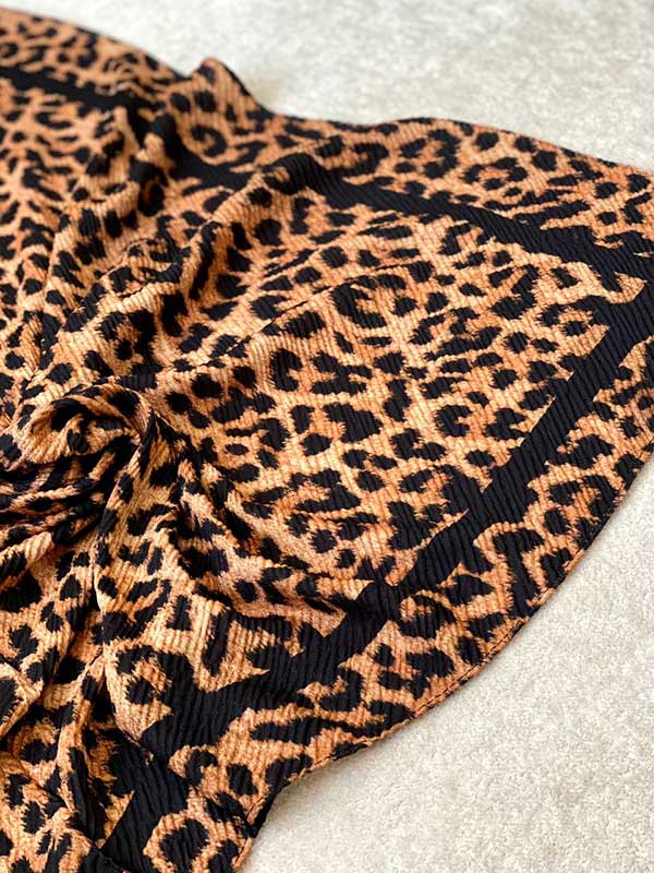 روسری پلنگی
