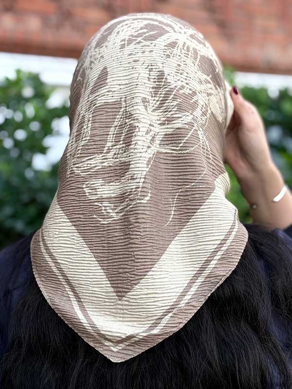 روسری پلیسه بسته2رنگی کد r123 (عمده)
