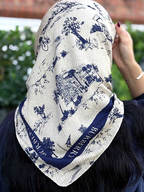 روسری پلیسه بسته2رنگی کد r124 (عمده)
