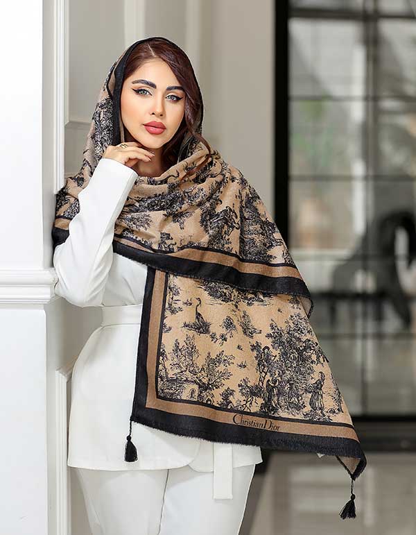 خرید شال جیر پک مشکی کرم طرح‌دار بسته ۱۰ عددی | فروش عمده شال با کیفیت بالا
