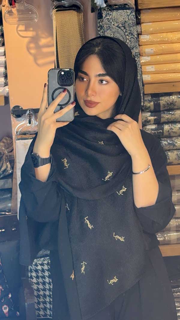 شال پلیسه گلدوزی
