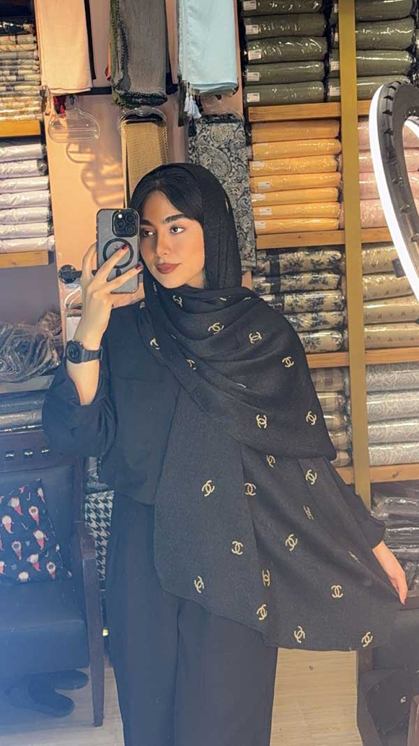 شال پلیسه گلدوزی
