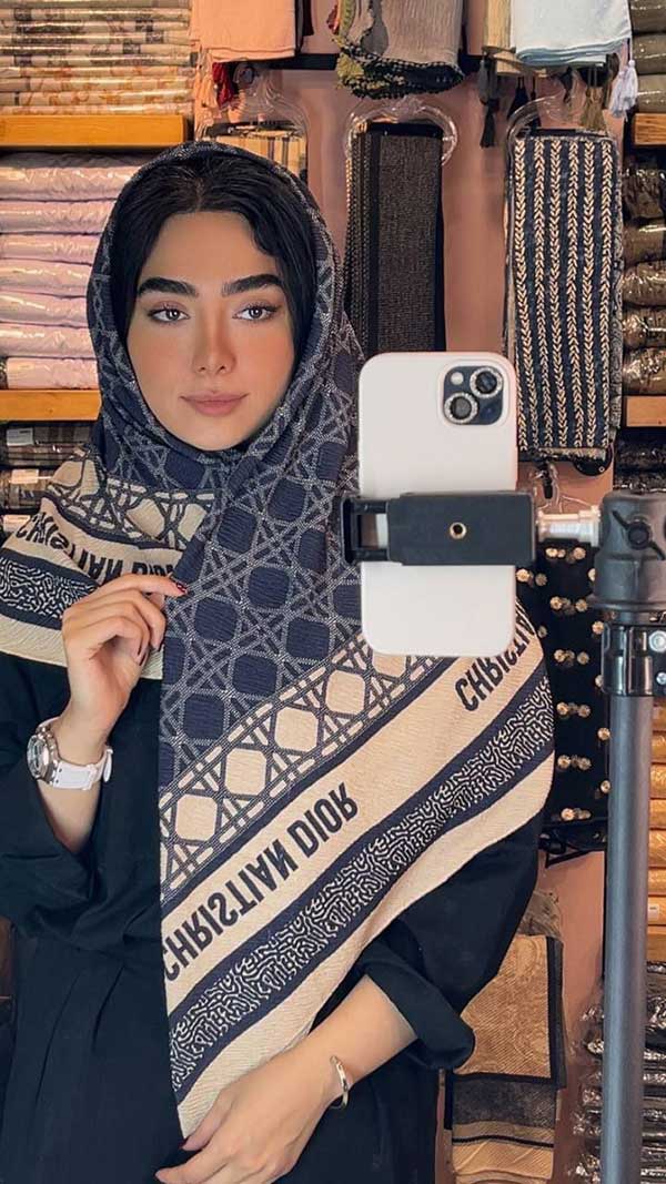 روسری پلیسه بسته6رنگی کد r132 (عمده)
