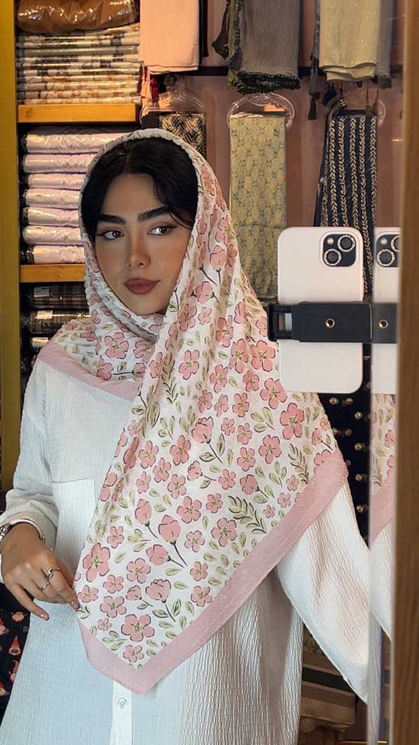 روسری پلیسه صورتی
