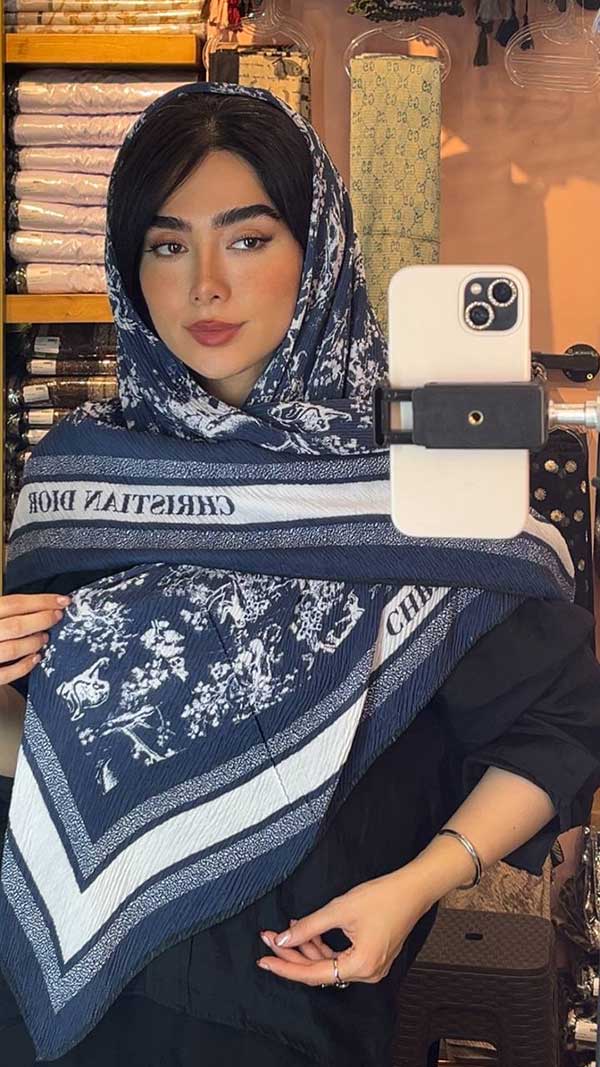 روسری پلیسه پک سورمه ای بسته7طرحی کد r136 (عمده)
