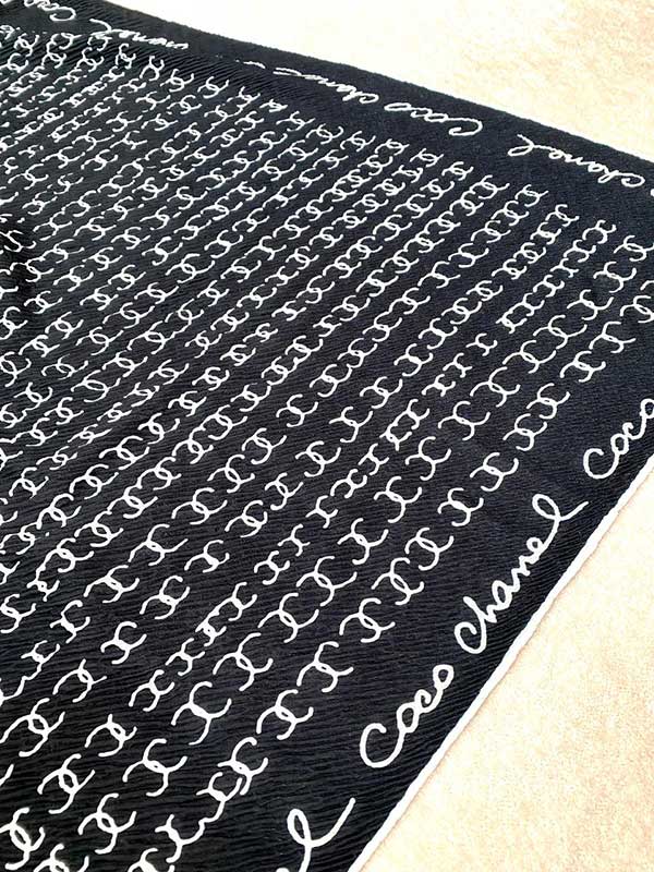 روسری پلیسه پک سفیدمشکی بسته3طرحی کد r137 (عمده)
