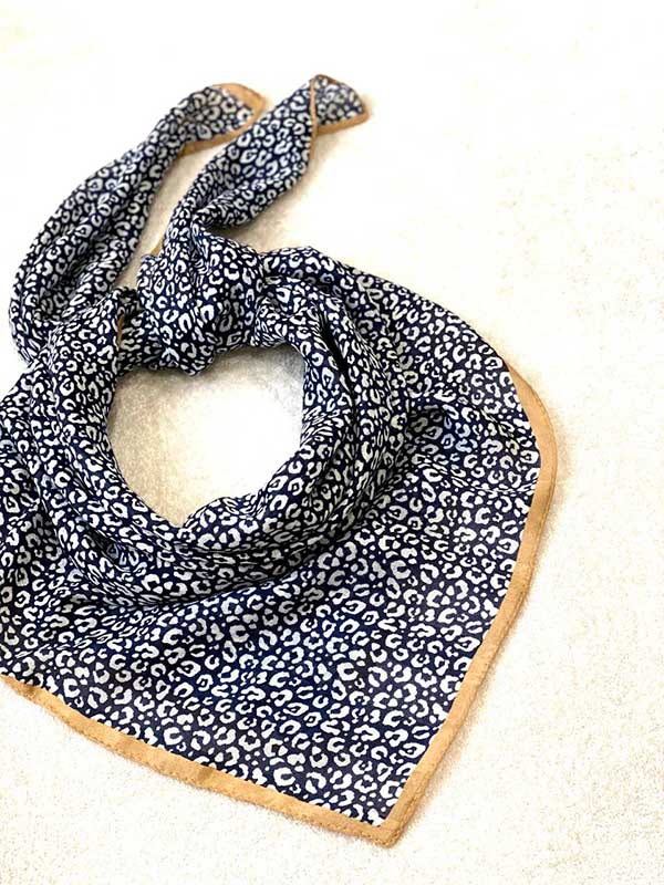 روسری چاپ خیس بسته6رنگی کد r143 (عمده)
