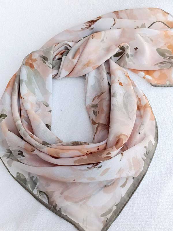 روسری حریردستدوز بسته6طرحی کد r175 (عمده)
