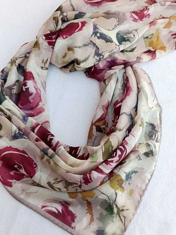 روسری حریردستدوز بسته6طرحی کد r175 (عمده)
