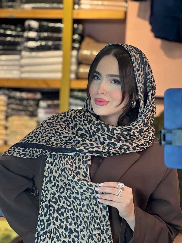 شال پلیسه پلنگی لمه دار بسته10طرحی کد sp82 (عمده)
