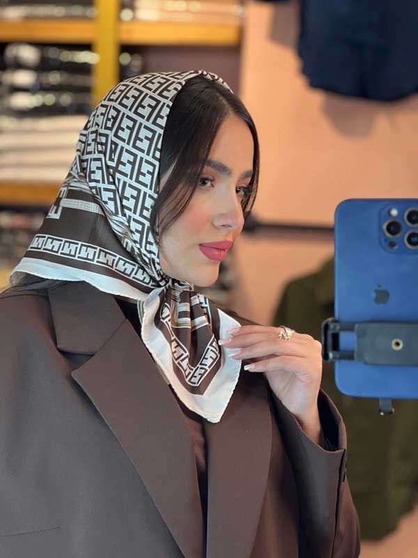 مینی اسکارف ابریشم توییل پک قهوه ای بسته6طرحی کد mt103 (عمده)

